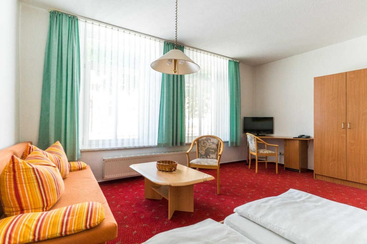 Hotel Am Brauhaus Варен Экстерьер фото