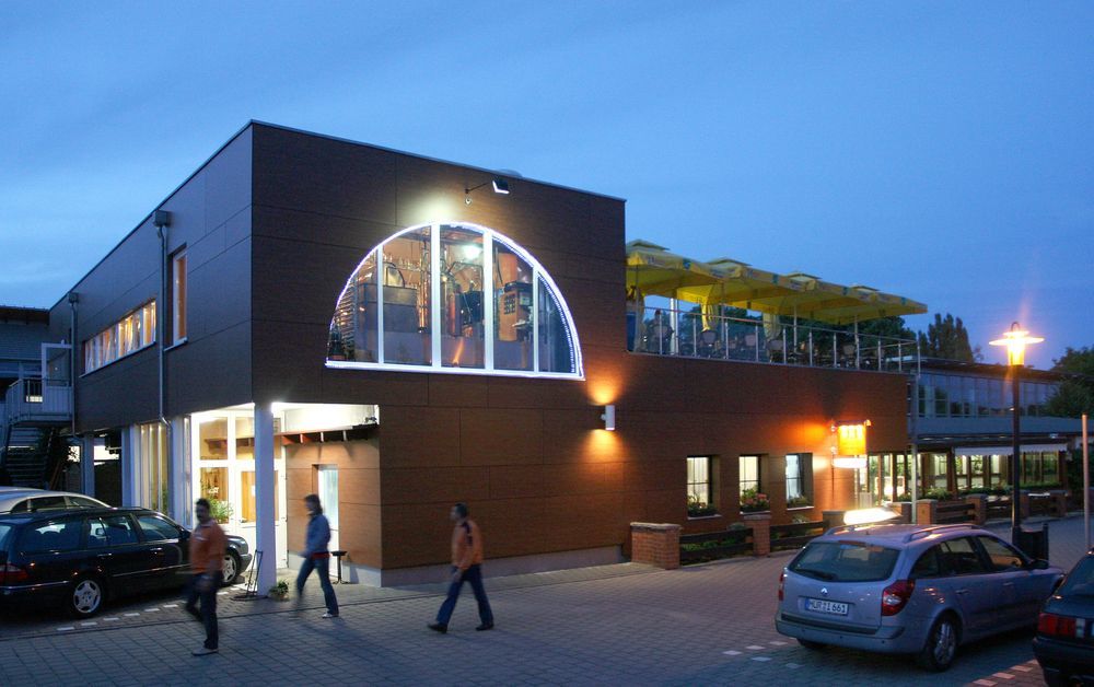 Hotel Am Brauhaus Варен Экстерьер фото